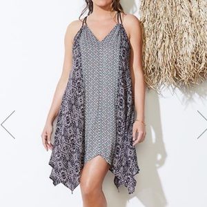 Kylie v-neck dress NWT